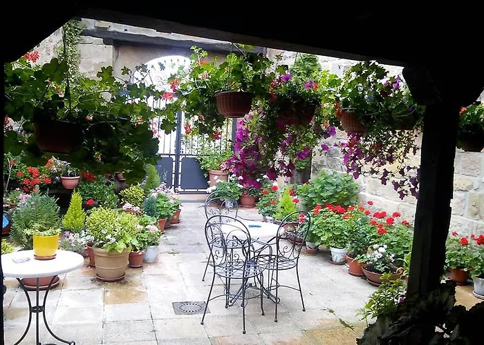 爱库尔特里罗酒店 Polientes