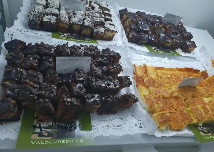 爱库尔特里罗酒店 Polientes